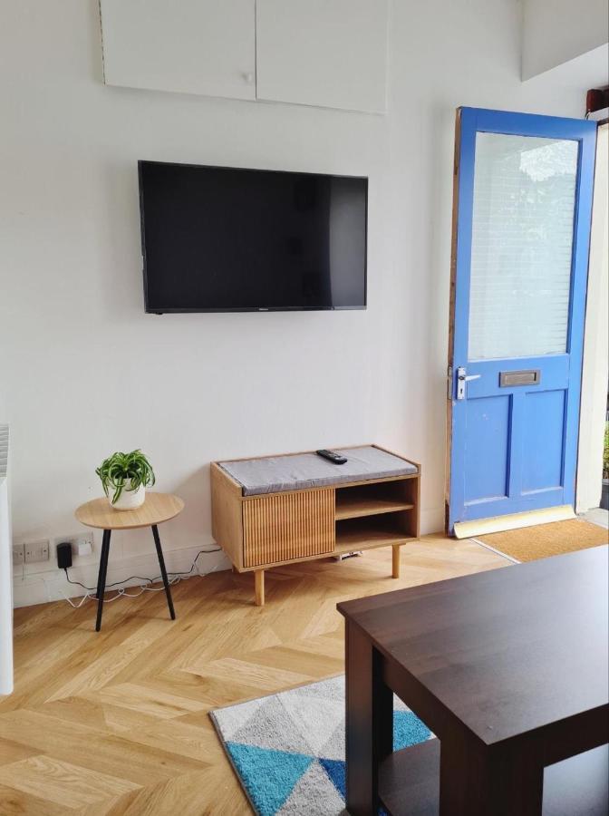Penlea 1-Bed Flat With Harbour View In Tarbert Apartment ทาร์เบิร์ต ภายนอก รูปภาพ